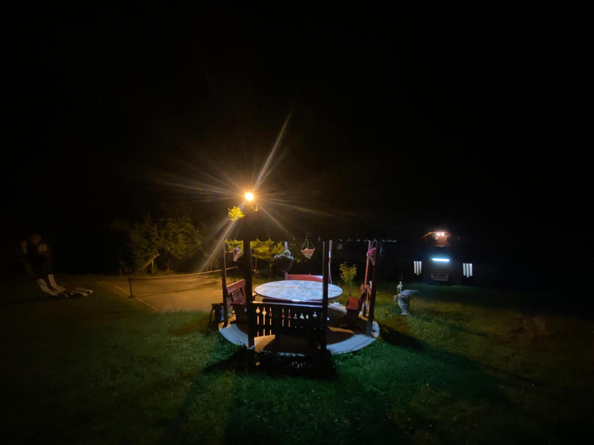 Cabana Cu Teren De Tenis -- Parter Banita ภายนอก รูปภาพ